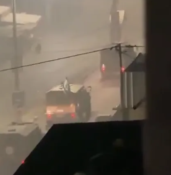 鼎冠配资 以军突袭